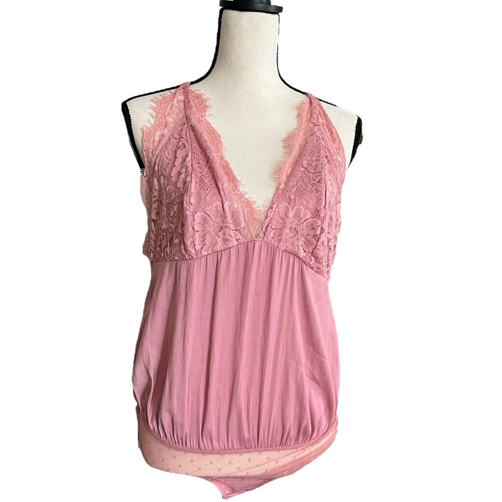 Free People lace satin‎ Pink Bodysuit size medium